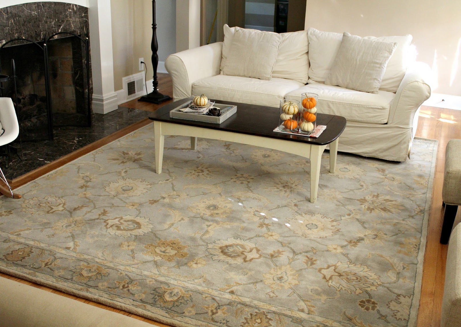 plain living room rugs