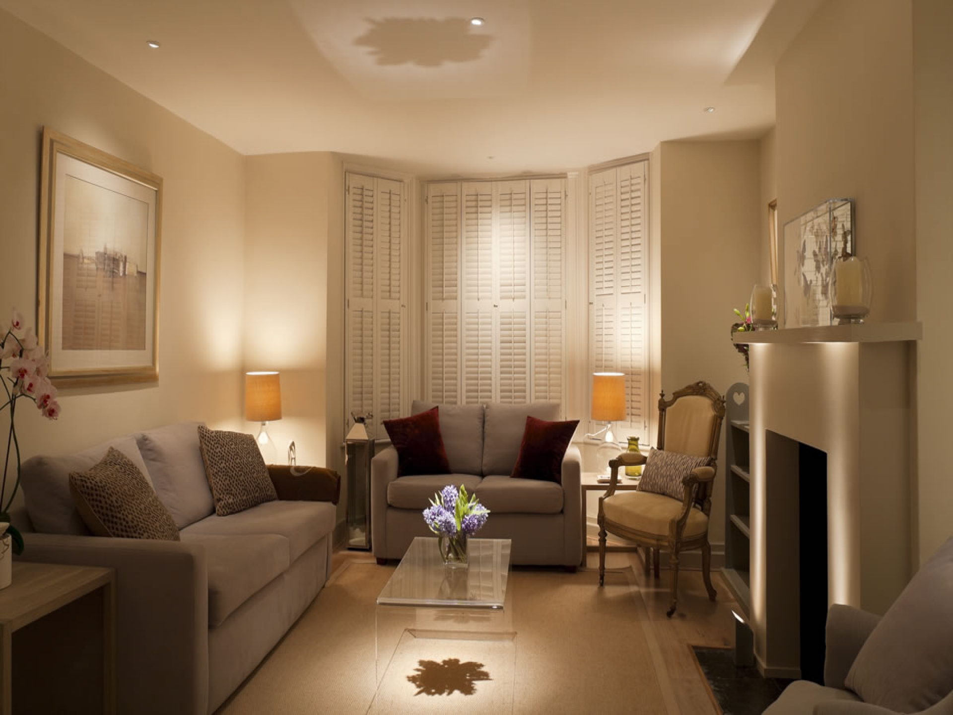 modern apartment living room lighting