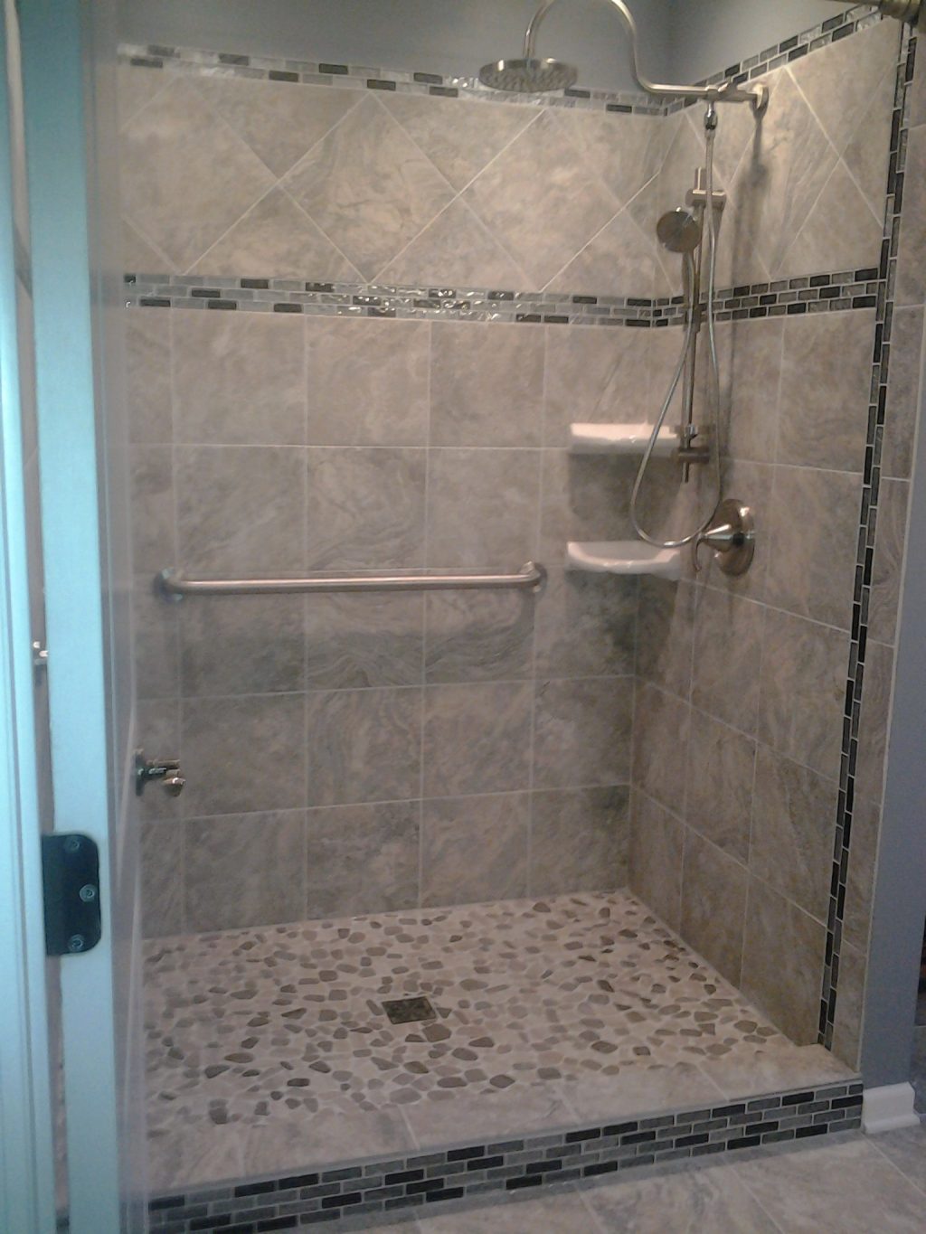 Riverstone Shower Floor in Mid Century Style