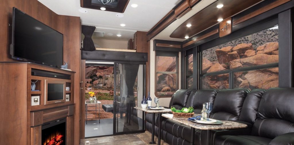 Fifth Wheel Campers with Front Living Rooms