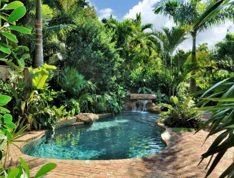 5 Inground Pool Fountains to Transform Your Backyard More Attractive