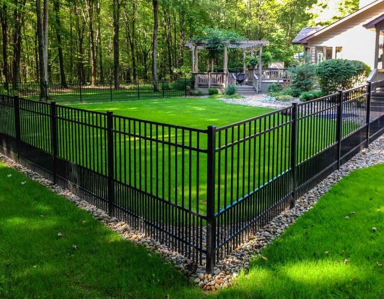 Backyard Fence Options For Dogs Yard Fence Ideas For Dogs Backyard Dog Fencing Ideas 