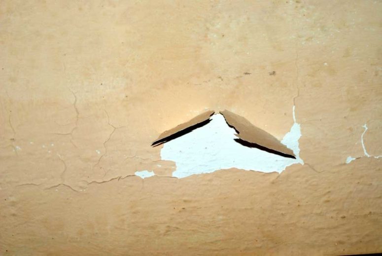 Going To Do A Stucco Ceiling Paint Project? Read This 4 Proper And ...